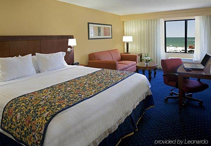 Courtyard By Marriott Gulfport Beachfront Hotell Rom bilde